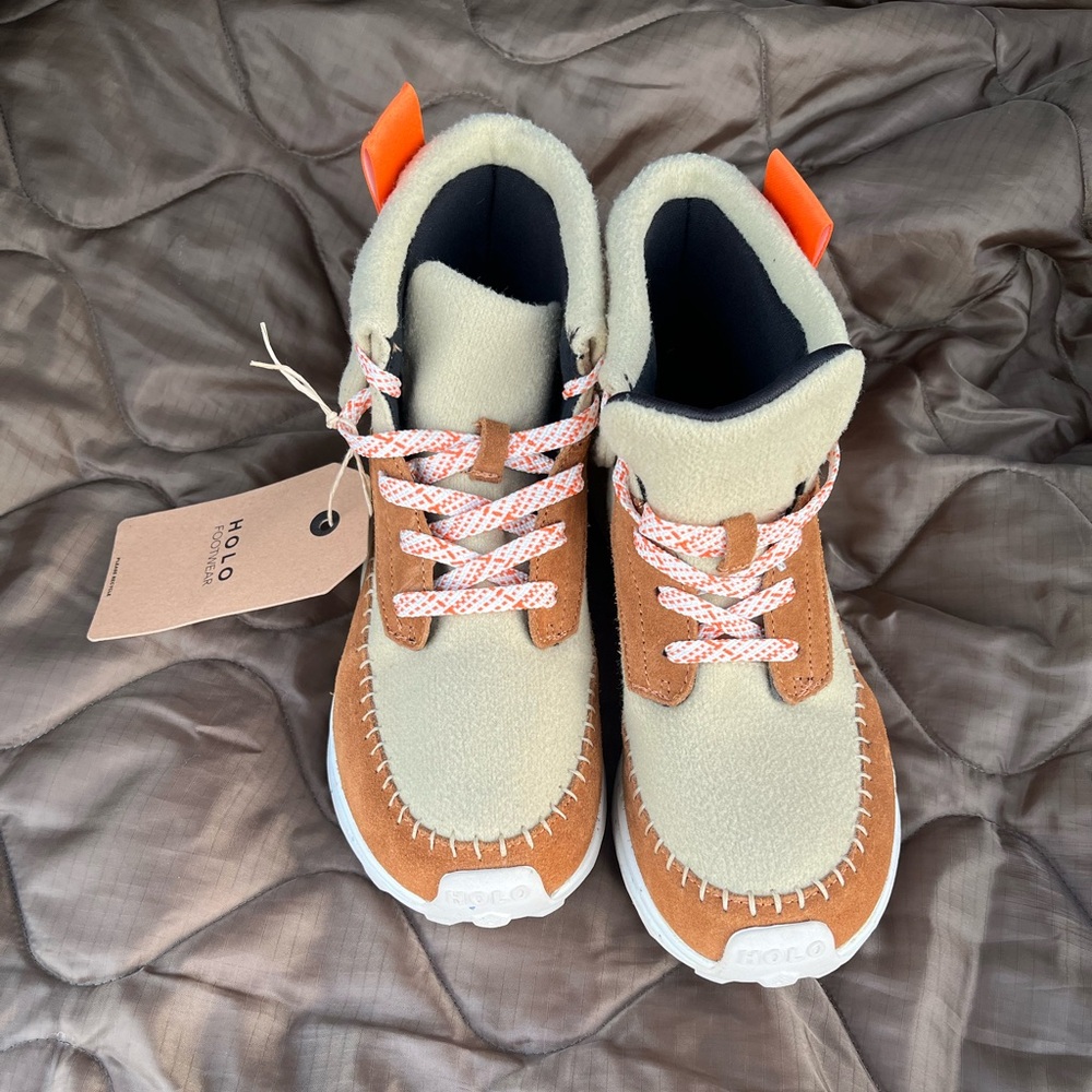 HOLO+CO Women’s Tan & Cream Ankle Booties